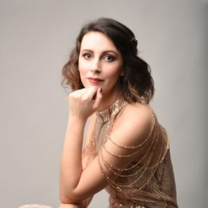 Laura Lime consultante en émotions formée par Audrey Mée à la Méthode Raconte-moi mon histoire