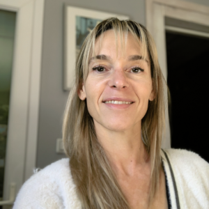 Virginie Bernard consultant en émotions formée par Audrey Mée à la Méthode Raconte-moi mon histoire